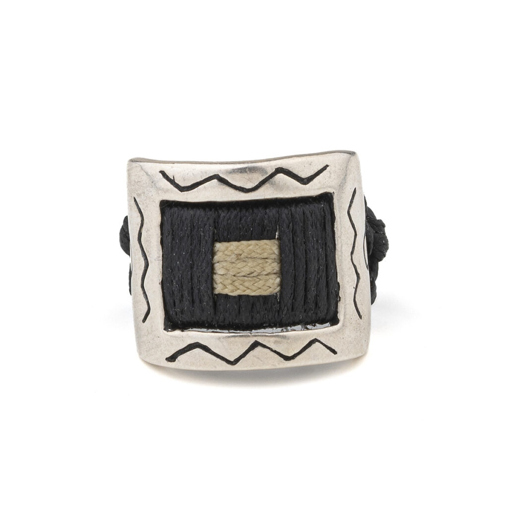 Sensitive Quadrate Ring 935° Sterling Silver